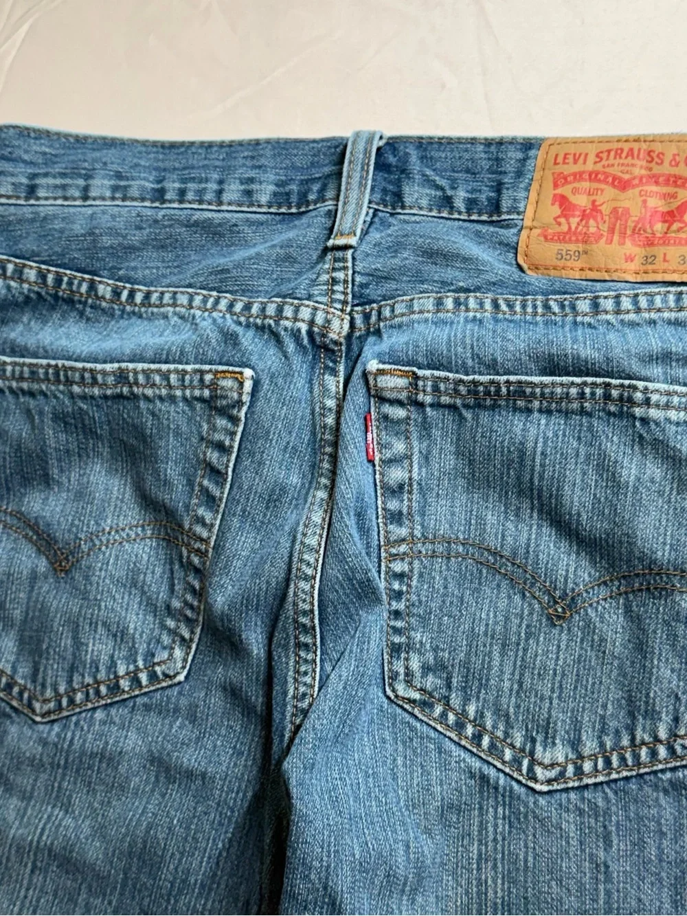 Levi’s 559 Relaxed Straight Jeans Men’s 32x30 Medium Wash Denim